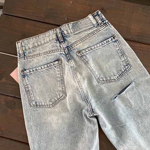 NWT REVICE Women’s Size 25 Light Washed Jeans - Picture 6 of 8